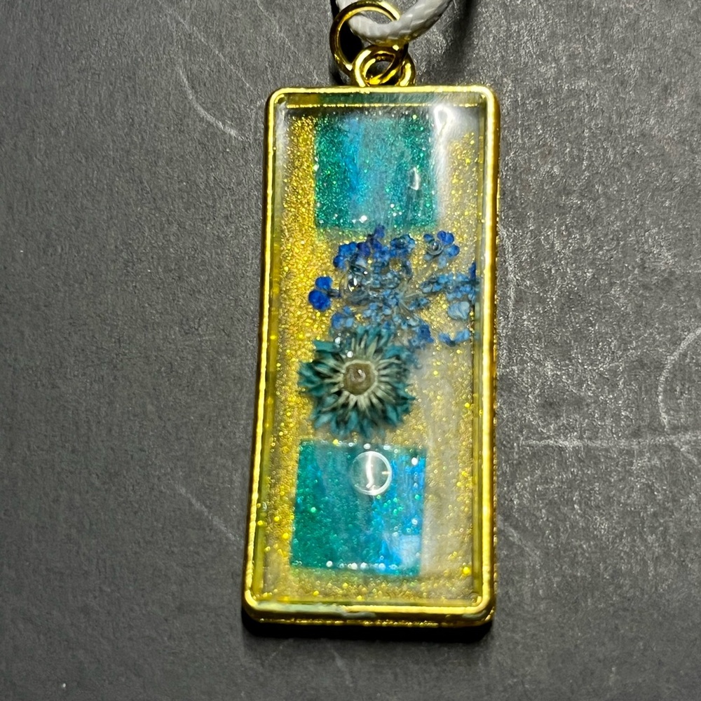 Handmade Resin Pendant Necklace – Rectangular Floral Design